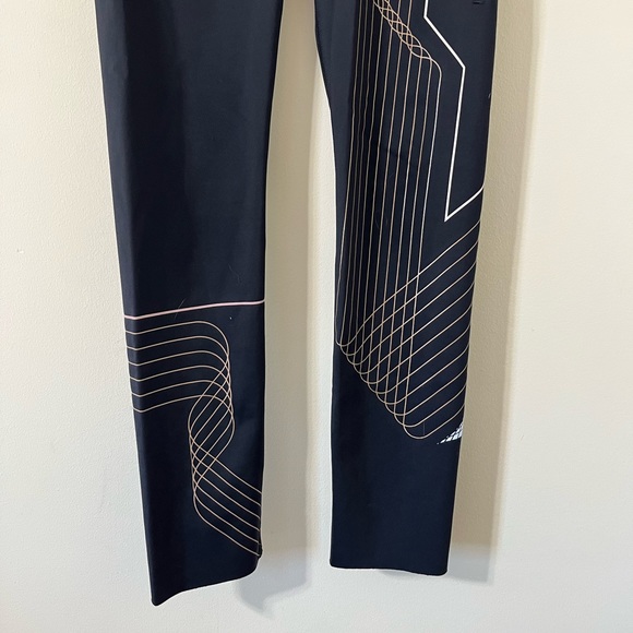 Under Armour Define The Run Reflective 7/8 Black Leggings Size Small - Picture 6 of 13